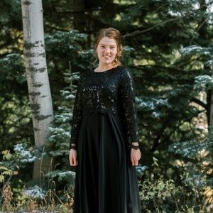 Sparkle & Delight Dress (black) Dainty Jewell (knee length)